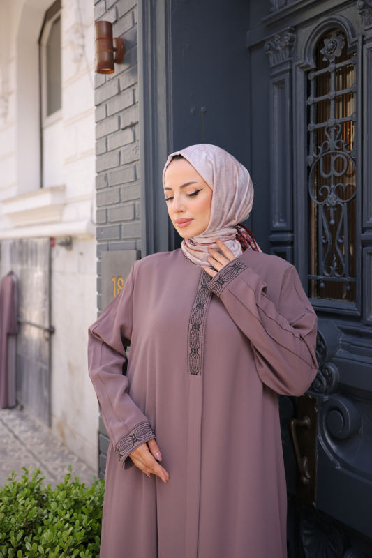 Anne Taşlı Nakışlı Gülkurusu - 9005 - 8