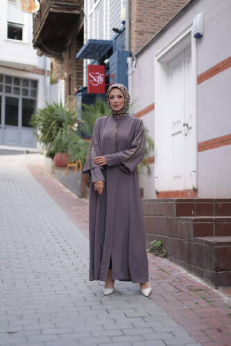 Reyan Buhara Ferace Vizon - 422517 - 2