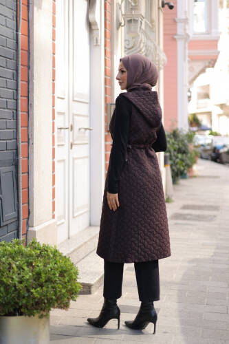 Şirin Kapüşonlu Kapitone Yelek Kahverengi - 7005 - 4