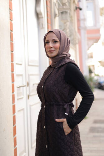 Şirin Kapüşonlu Kapitone Yelek Kahverengi - 7005 - 5