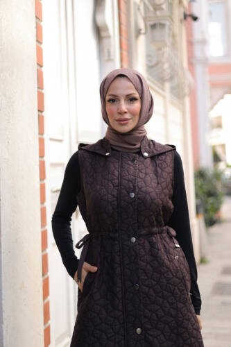 Şirin Kapüşonlu Kapitone Yelek Kahverengi - 7005 - 7