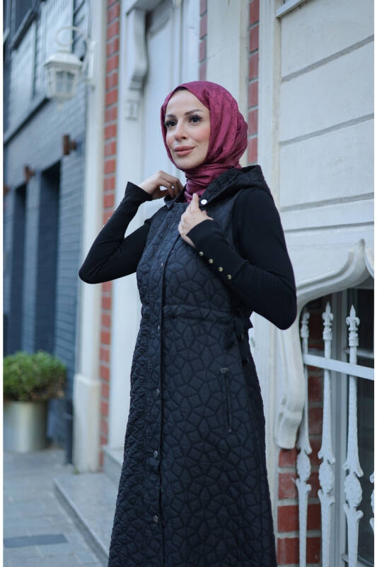 Şirin Kapüşonlu Kapitone Yelek Siyah - 7005 - 2